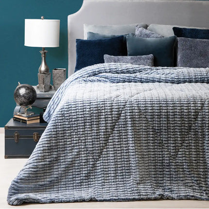 Imagen del producto Edre-Cobertor Boutique Aero de Regina, con diseño premium y detalles descriptivos