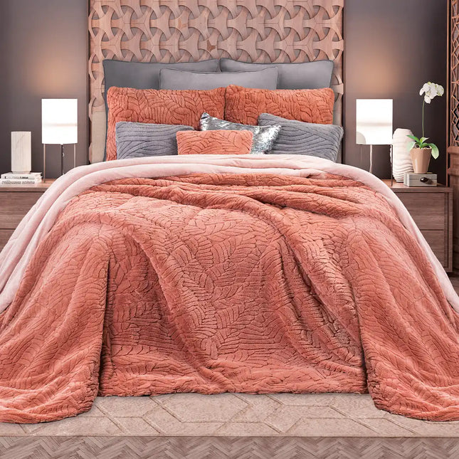 Imagen del producto Edre-Cobertor Boutique Pacific de Regina, con diseño premium y detalles descriptivos