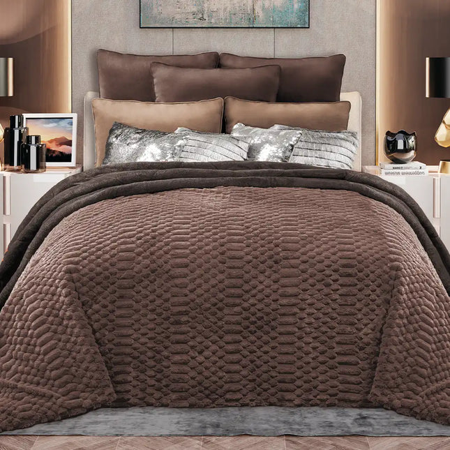 Imagen del producto Edre-Cobertor Boutique Mystic Chocolat de Regina, con diseño premium y detalles descriptivos