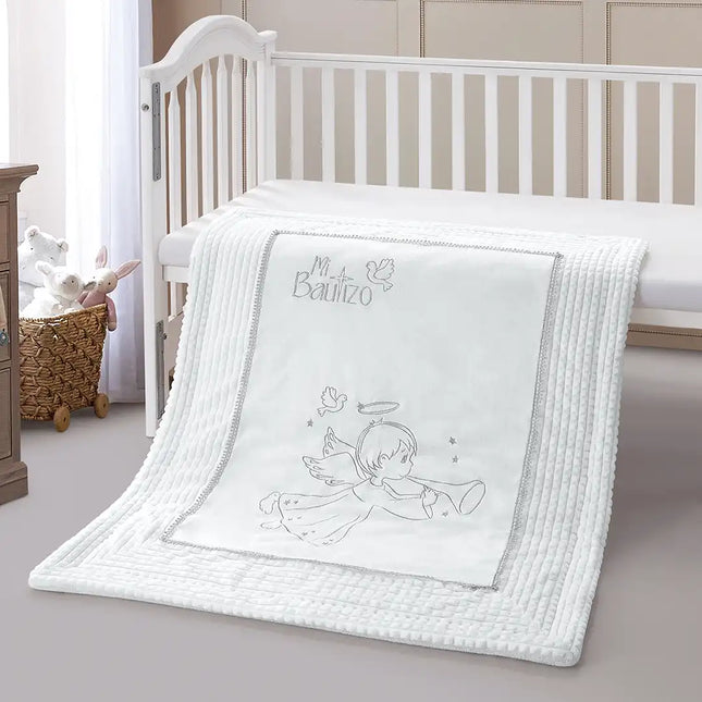 Imagen del producto Baby Edre-Cobertor Mi Bautizo Angelical de Regina, con diseño premium y detalles descriptivos