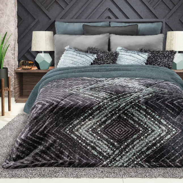 Imagen del producto Edre-Cobertor Nuvó Morrison Trufa de Regina, con diseño premium y detalles descriptivos