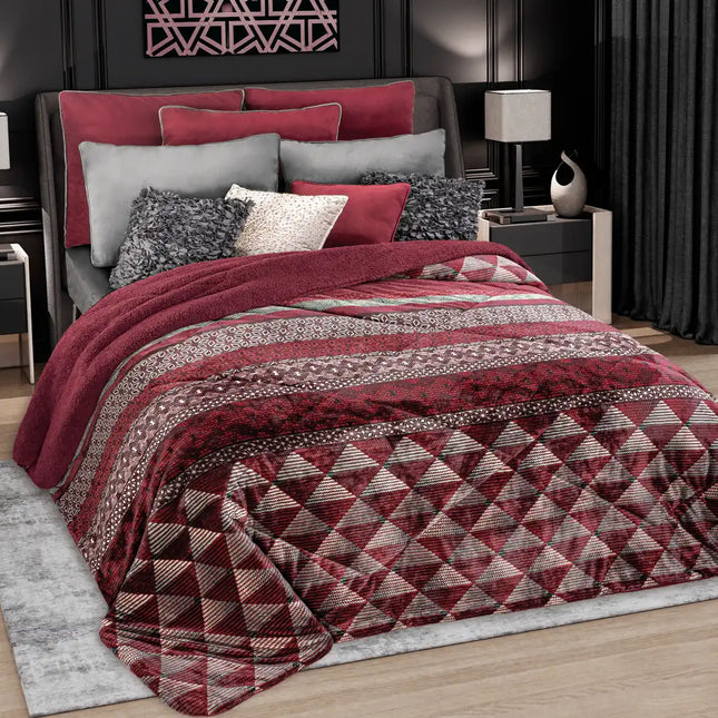 Imagen del producto Edre-Cobertor Nuvó Escala Granate de Regina, con diseño premium y detalles descriptivos